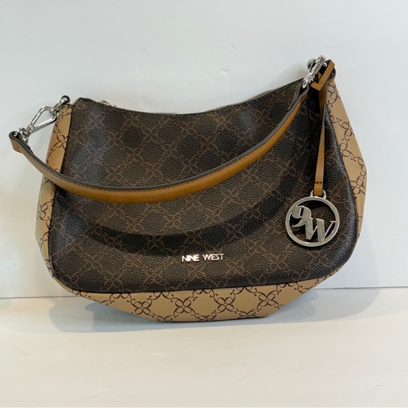 ✨ Nine West Monogram Print Shoulder Bag – Chic & Timeless Preloved Charm ✨ - Picture 13 of 16